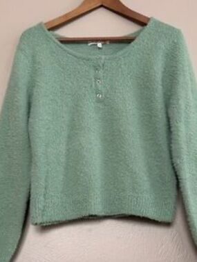 Hazel Moon Cropped Top Sage Green Fuzzy Women’s Pull-On Sweater. Size XL.